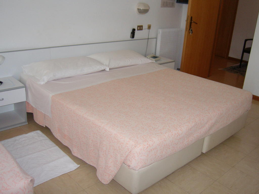 Hotel Villa Carla Grado Pokój zdjęcie